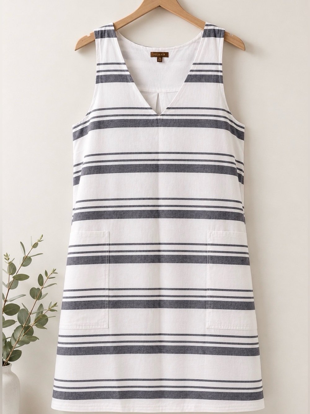 Lilia P Sleeveless Summer Dress with Pockets